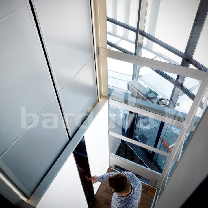 references home elevator 28 Barduva