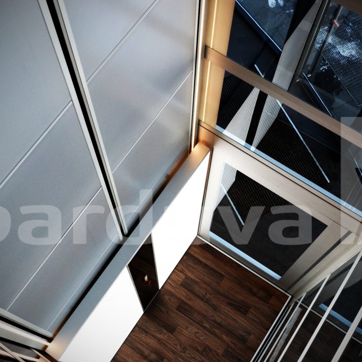 references home elevator 30 Barduva
